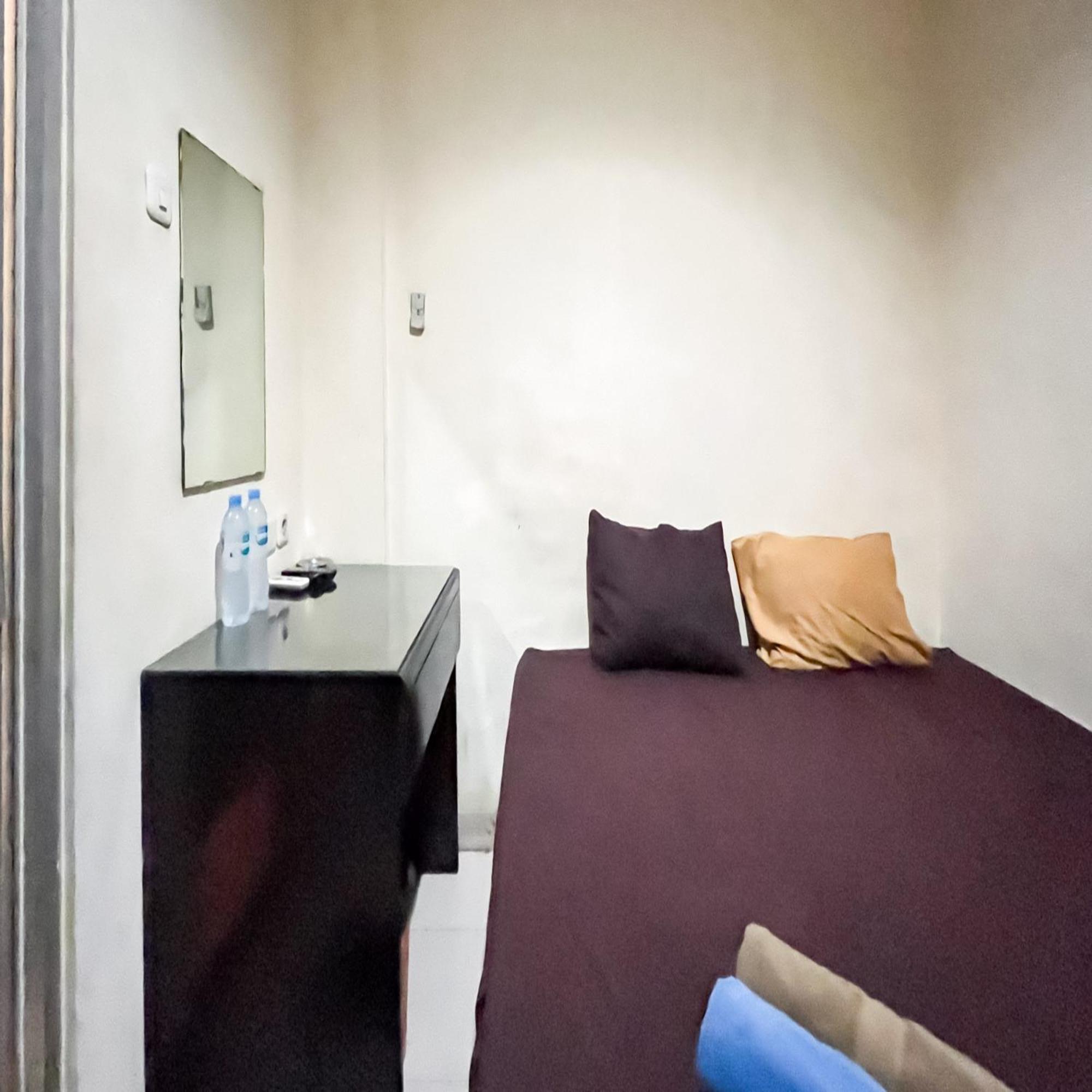Arcadia Rooms Redpartner Jakarta Bagian luar foto