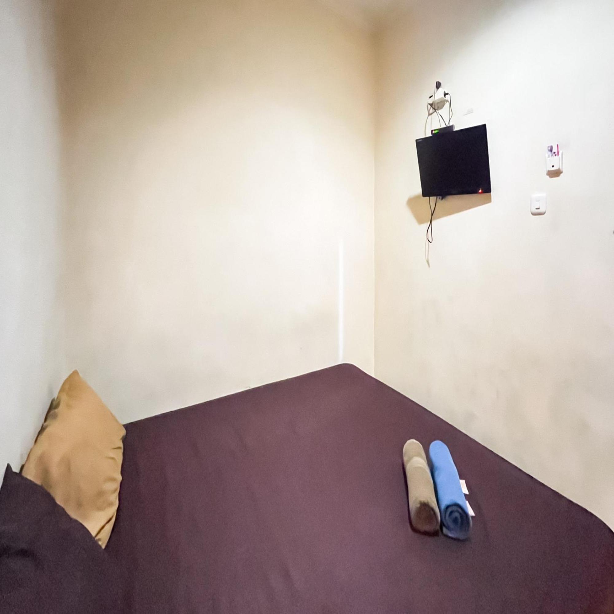 Arcadia Rooms Redpartner Jakarta Bagian luar foto