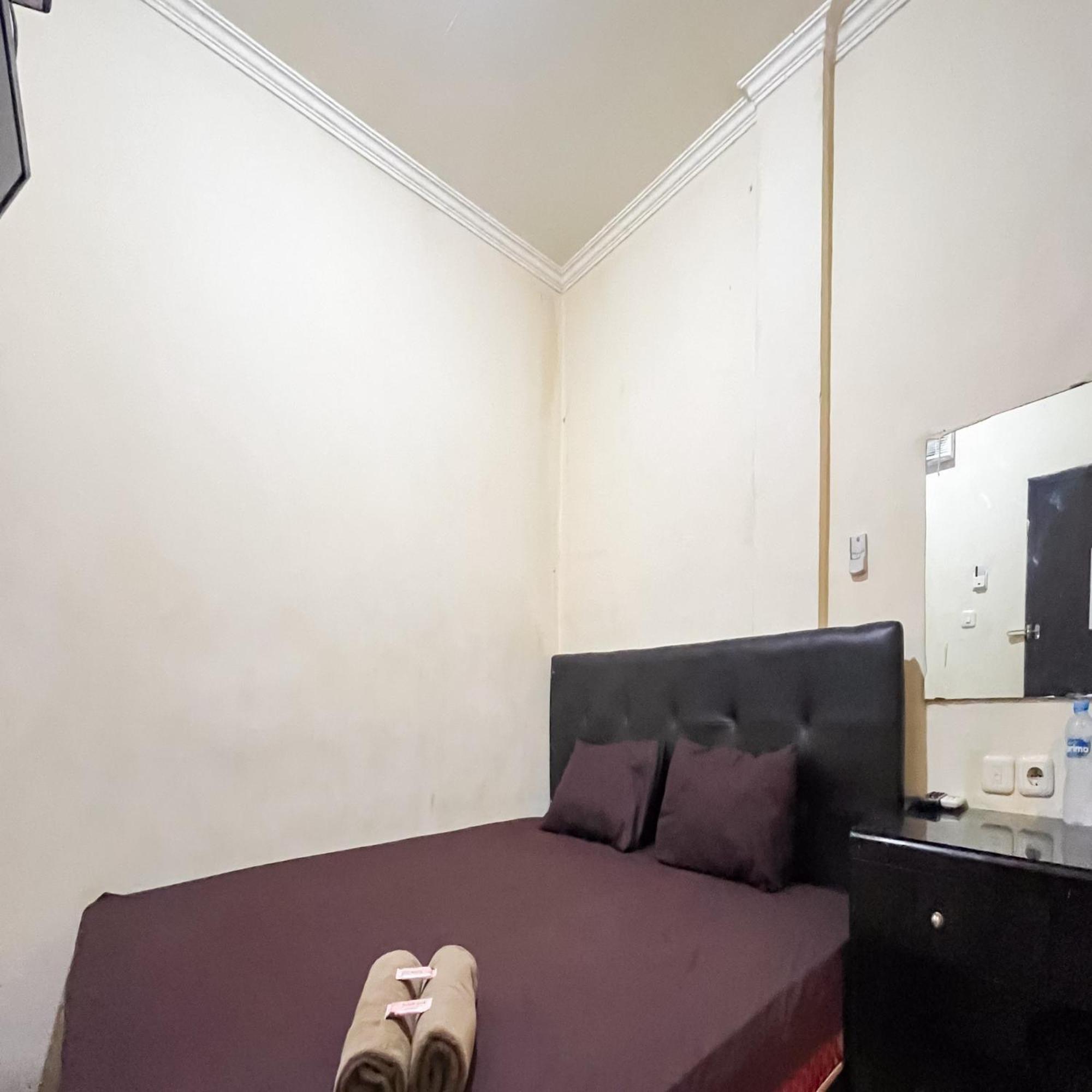 Arcadia Rooms Redpartner Jakarta Bagian luar foto
