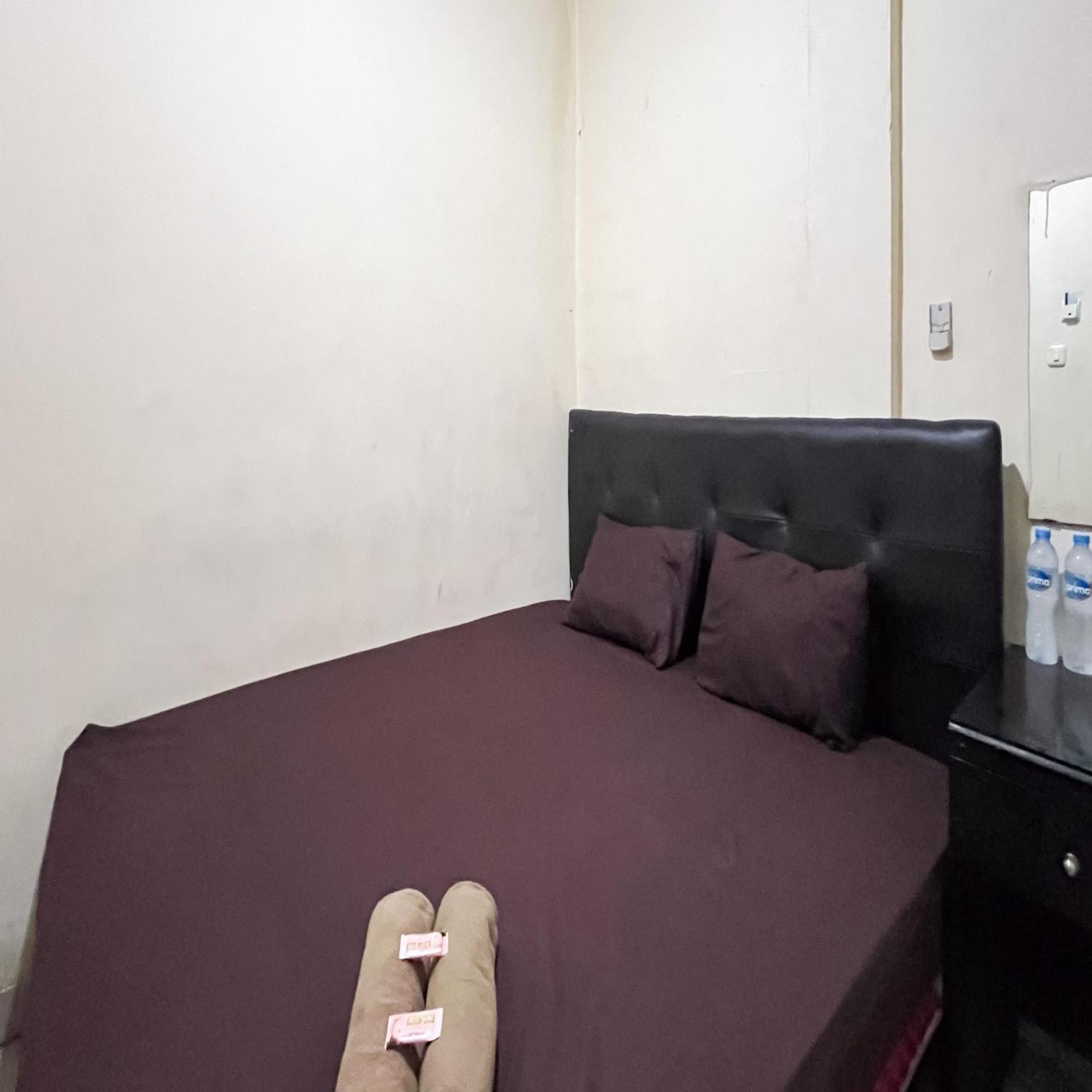Arcadia Rooms Redpartner Jakarta Bagian luar foto