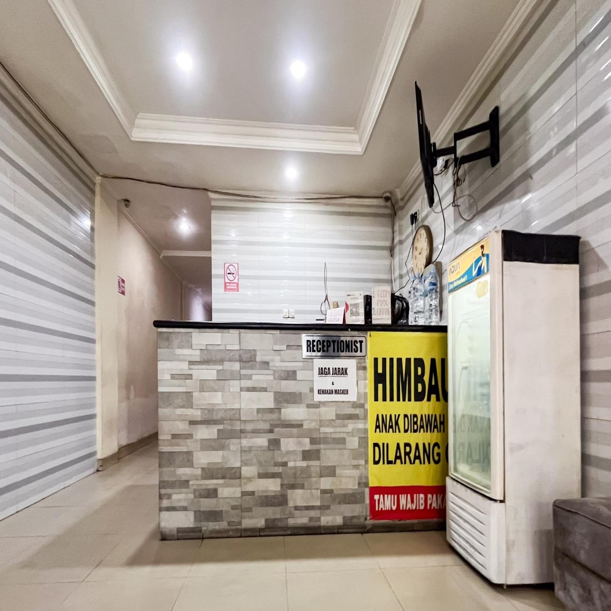 Arcadia Rooms Redpartner Jakarta Bagian luar foto